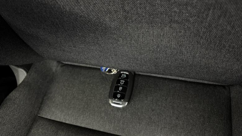 Hyundai INSTER 85kW 02 49kWh 5dr Auto Electric Hatchback